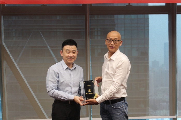 南洋商業(yè)銀行總行與泰豐地產(chǎn)舉行戰略合作授牌儀式4.jpg 南洋商業(yè)銀行總行與泰豐地產(chǎn)舉行戰略合作授牌儀式4.jpg